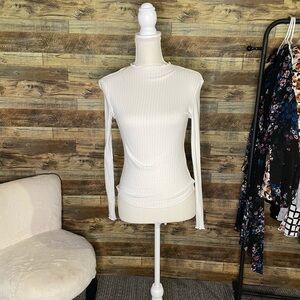 Riffled Neck Long Sleeve Top